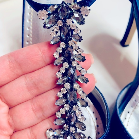 Women’s heels formal - Picture 2 of 5